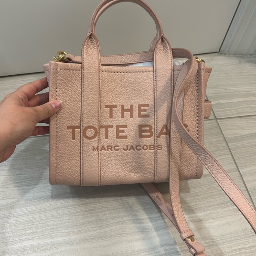 Marc Jacob’s rose tote bag